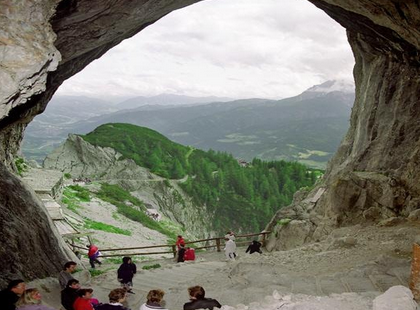 غار یخی در اتریش